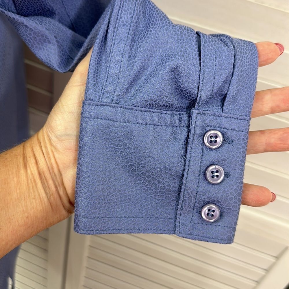 Chico’s Tunic Shirt Size 1 (8) Blue Long Sleeve - Picture 11 of 14